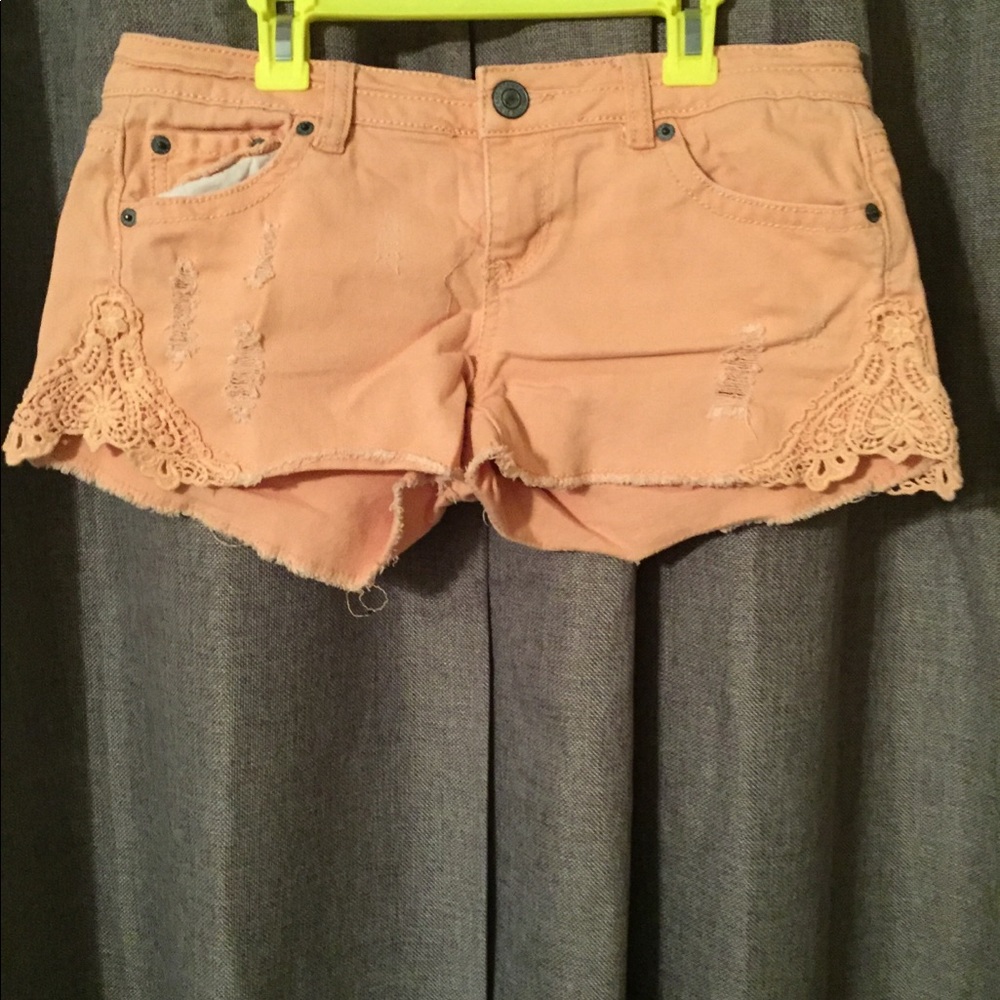 Shorty shorts